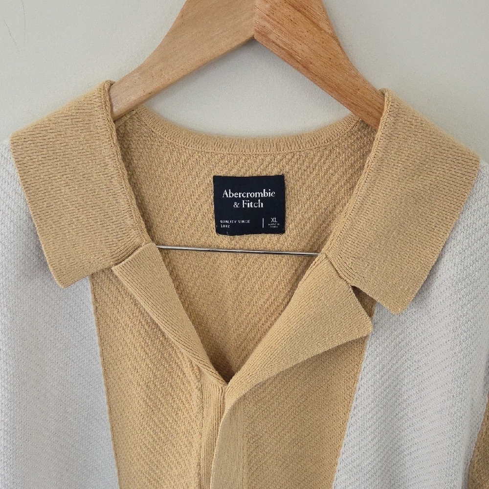 Abercrombie & Fitch Tan and White Knit Button Down Polo - Picture 2 of 7
